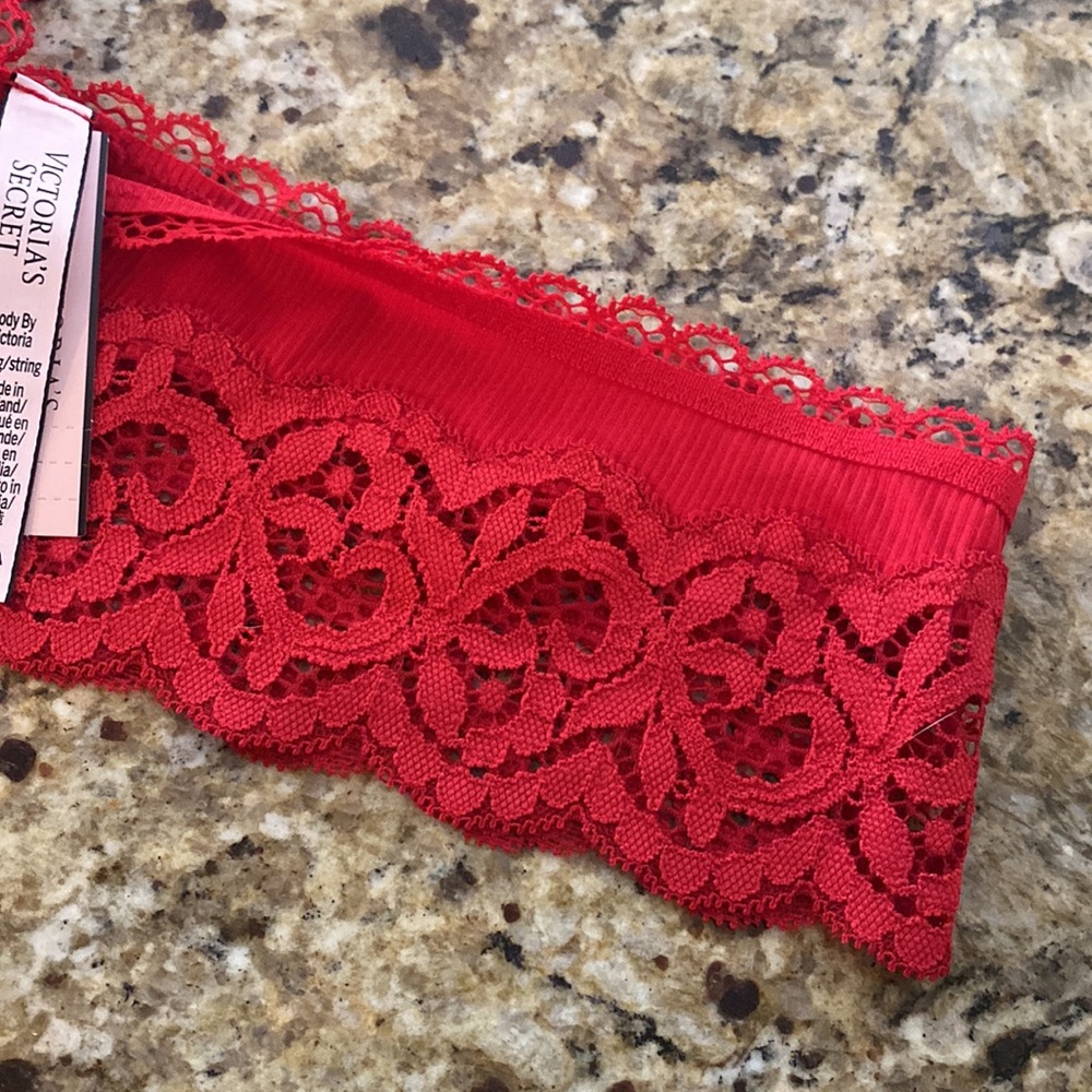 NWT Victoria’s Secret body by Victoria red thong - Picture 5 of 8